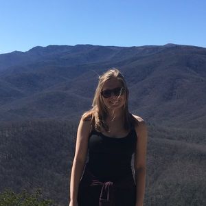 Meet your Posher, Abigail